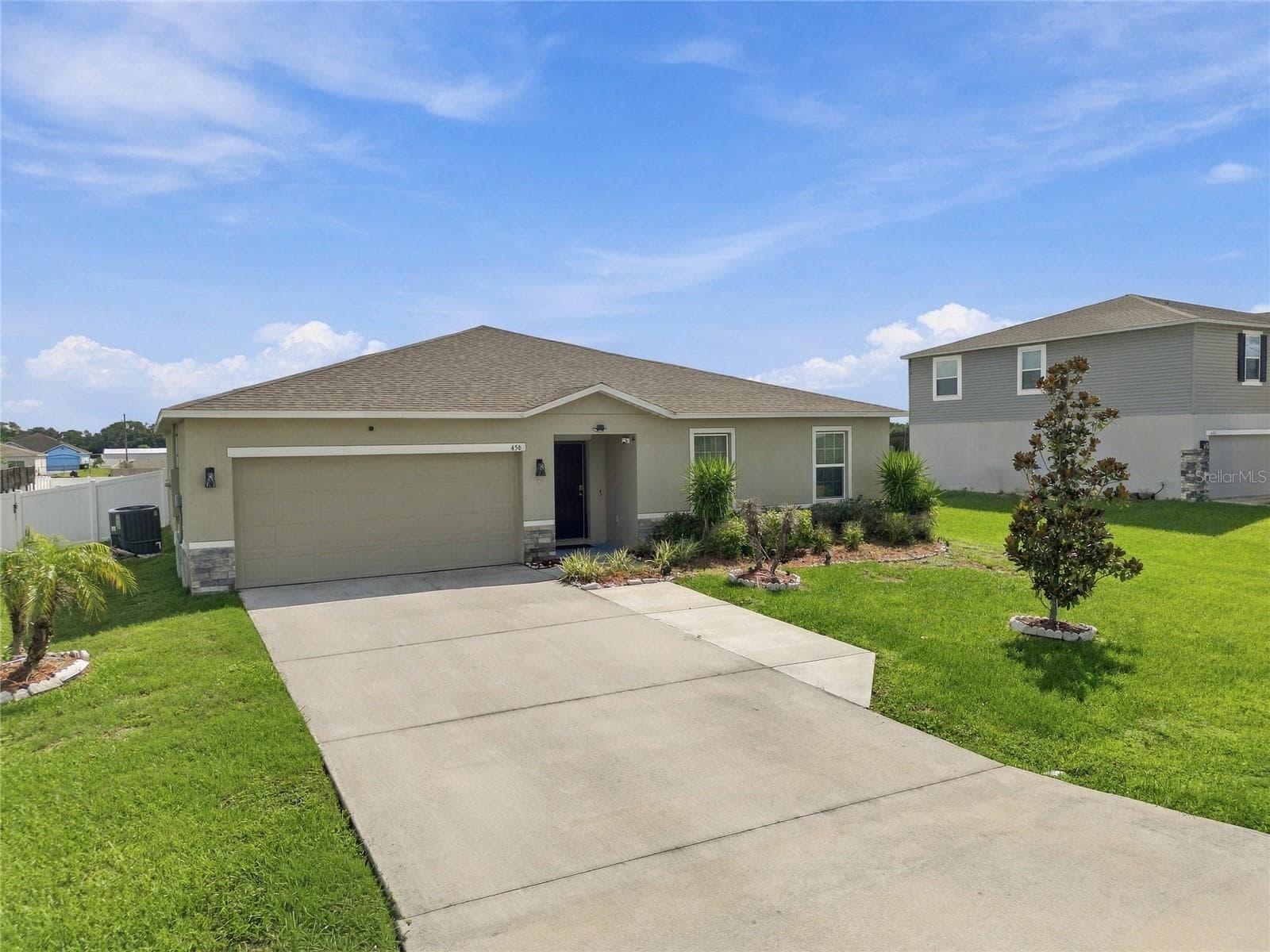 Plenty of parking - 456 ADRIEL AVE, WINTER HAVEN