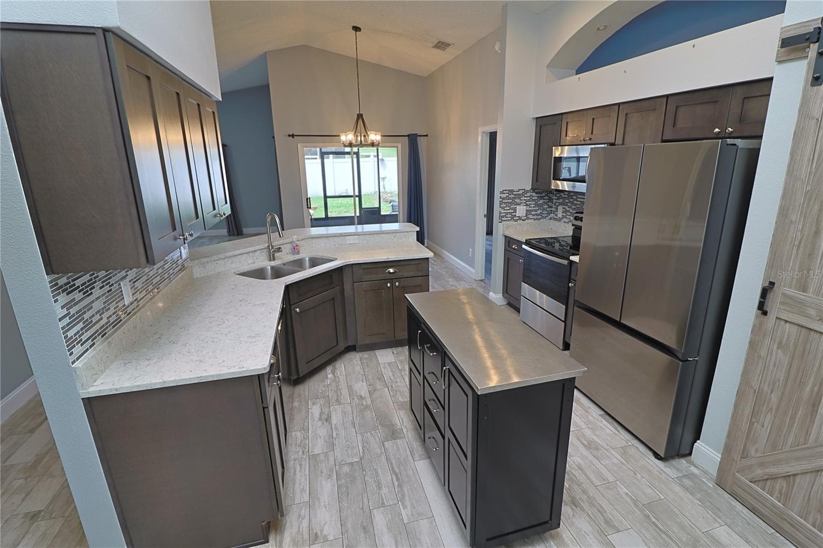 Single Family Residence at 528 ROYAL TREE LN, OVIEDO, photo 9 of 33