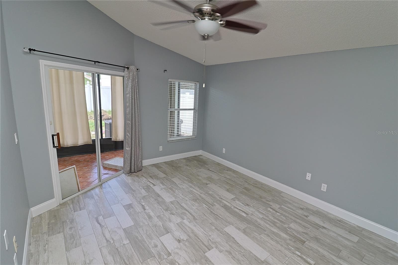 Single Family Residence at 528 ROYAL TREE LN, OVIEDO, photo 13 of 33