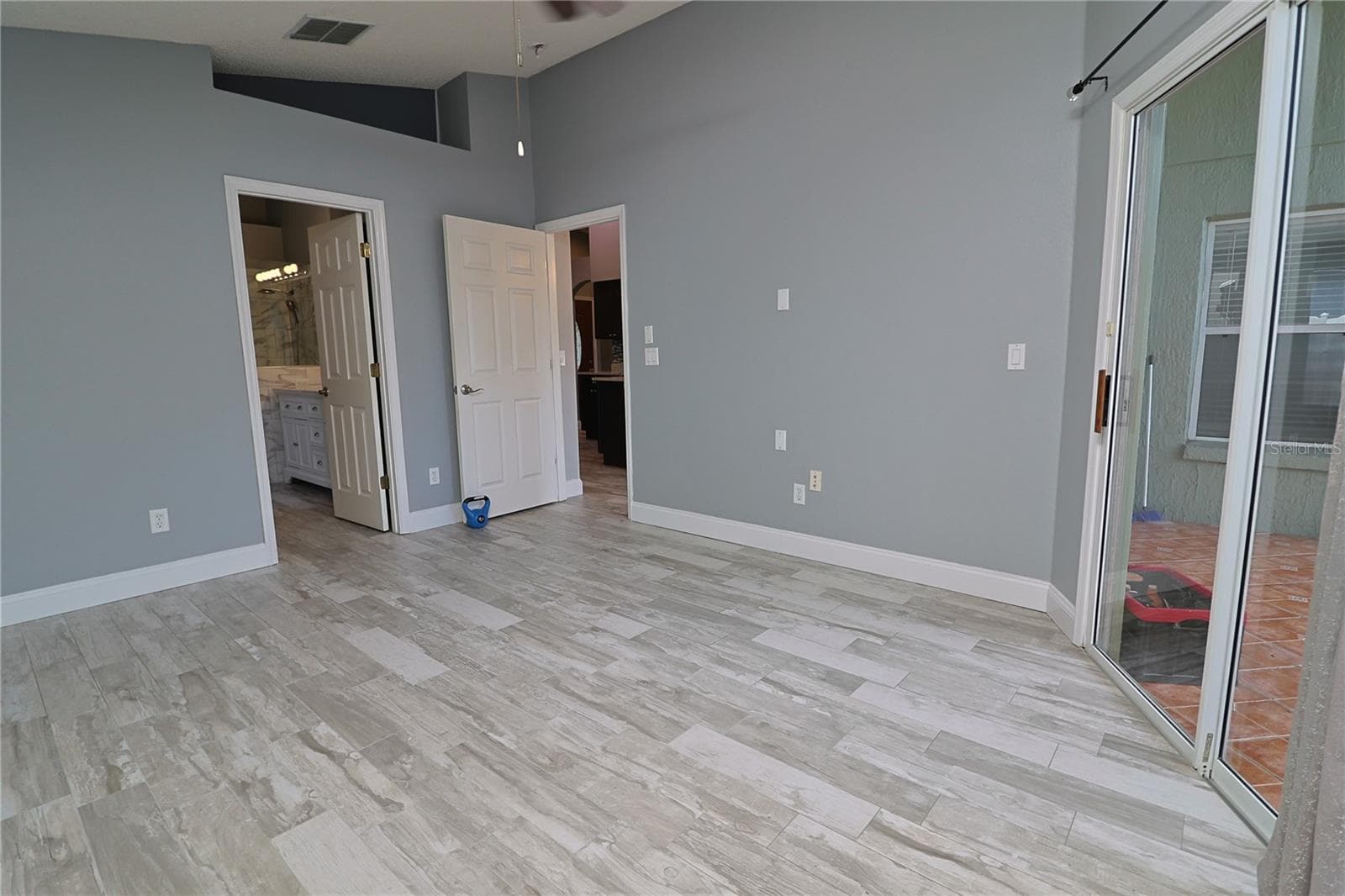 Single Family Residence at 528 ROYAL TREE LN, OVIEDO, photo 15 of 33