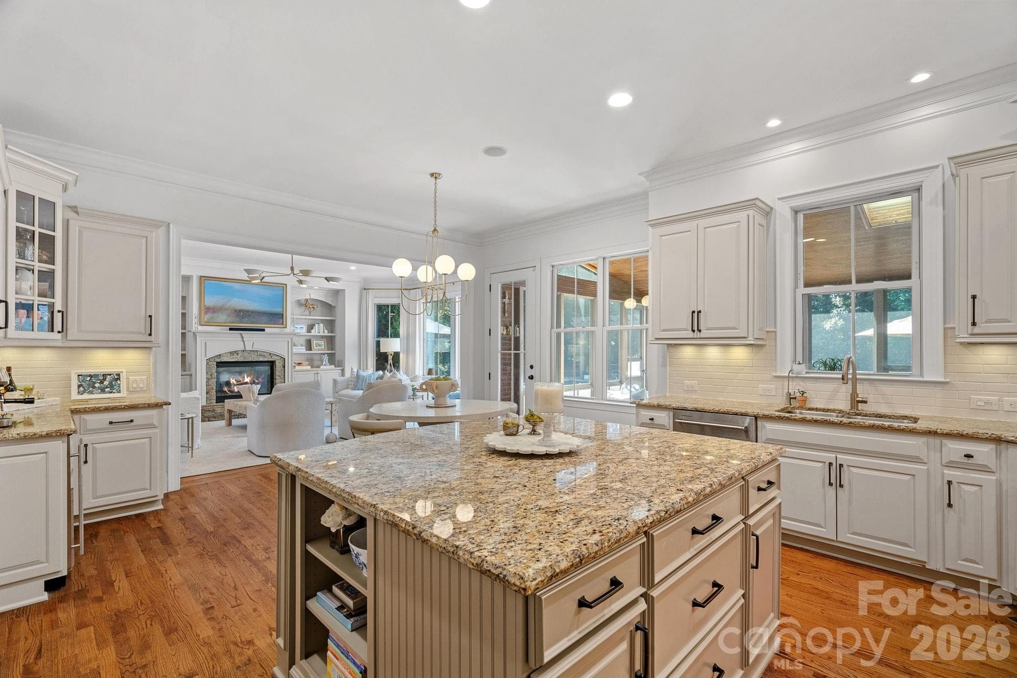 Single Family Residence at 1104 Longwood Court, Matthews, photo 6 of 44
