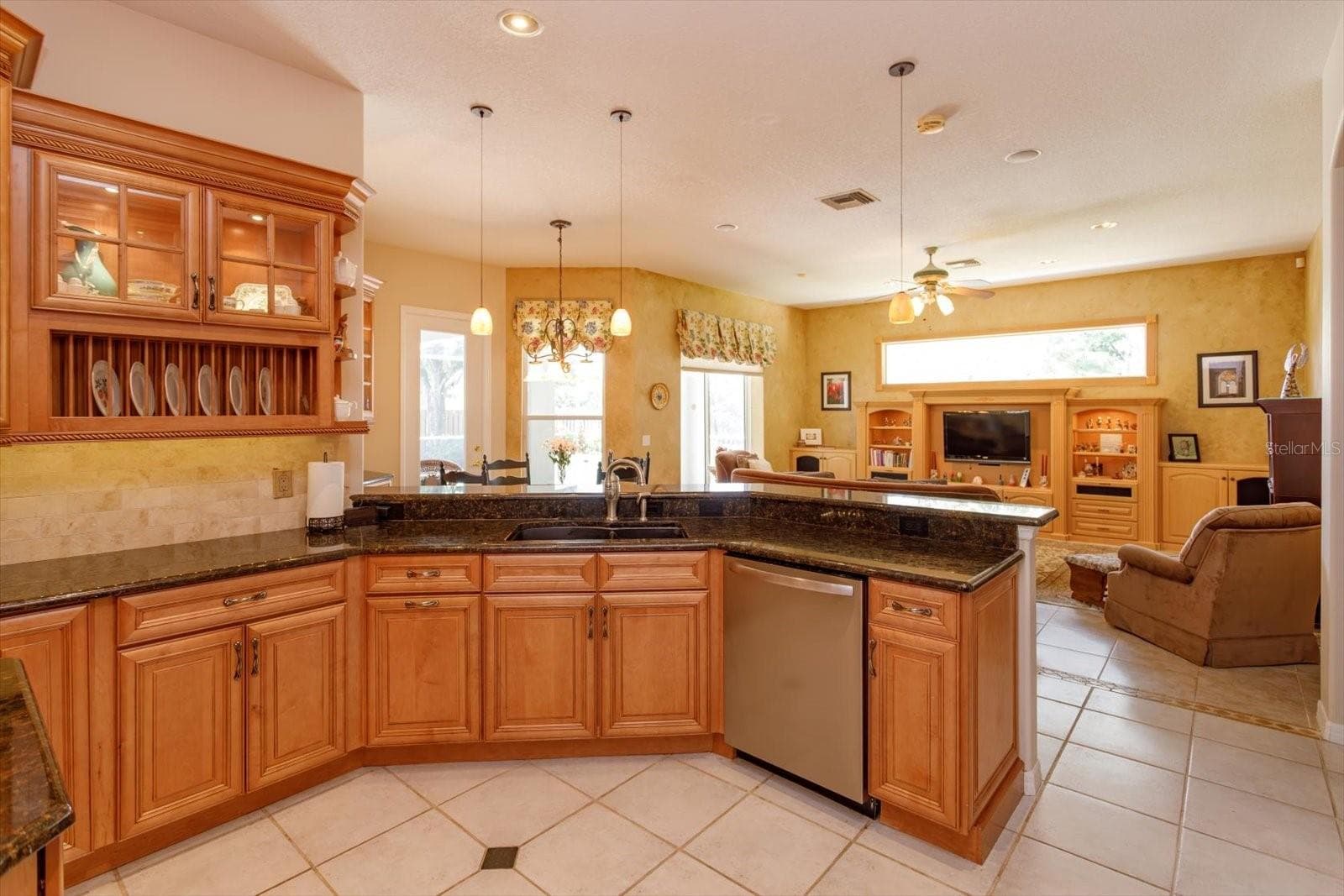 Single Family Residence at 2898 OAK BLUFF WAY, OVIEDO, photo 12 of 43