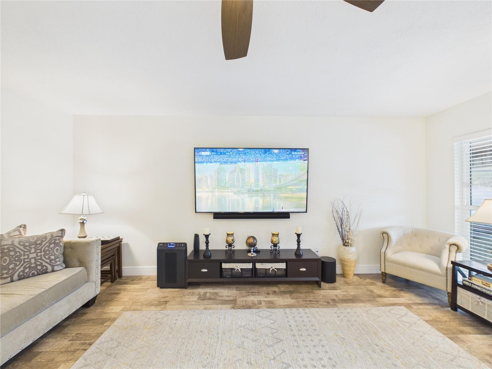 Living room - 16004 EAGLE RIVER WAY, TAMPA