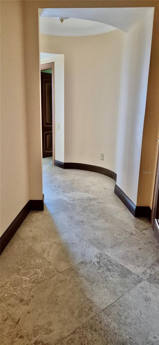entree hallway - 1500 OCEAN DR #905, MIAMI BEACH
