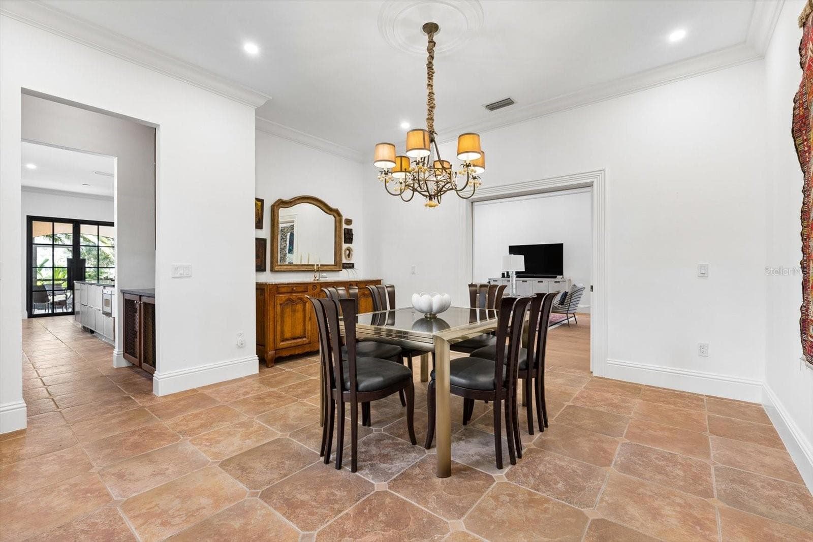 Single Family Residence at 7047 VILAMOURA PL, LAKEWOOD RANCH, photo 11 of 44