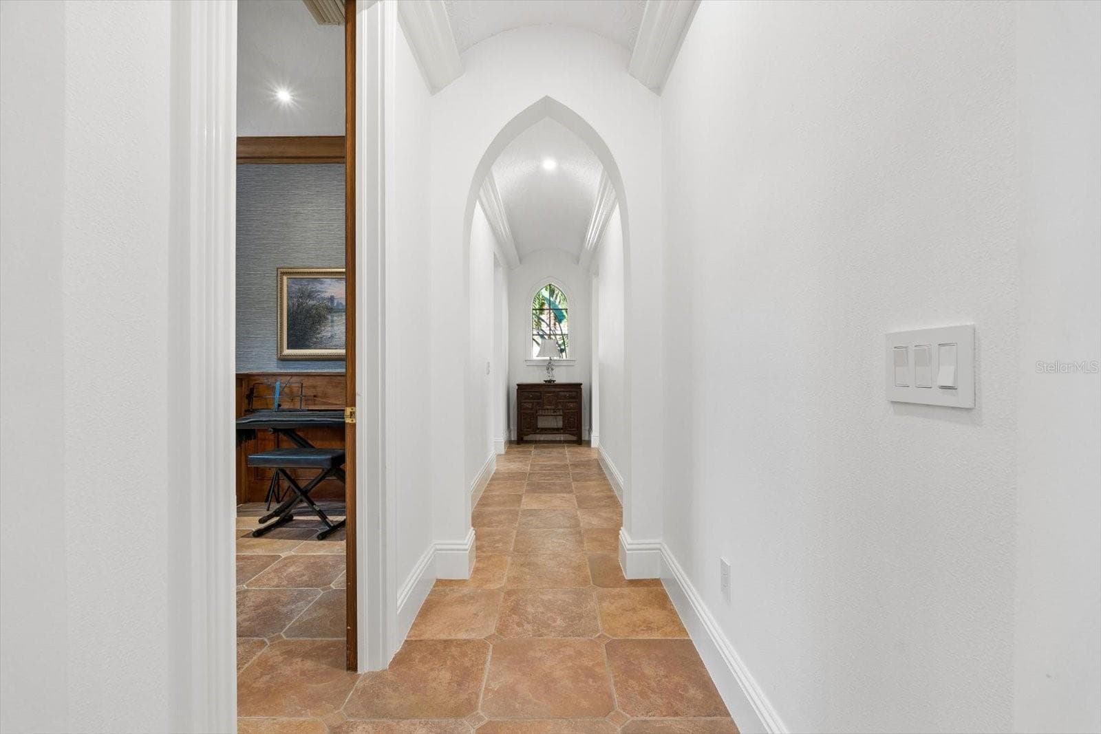 Single Family Residence at 7047 VILAMOURA PL, LAKEWOOD RANCH, photo 19 of 44