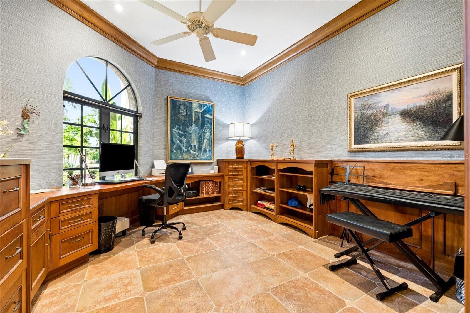 Single Family Residence at 7047 VILAMOURA PL, LAKEWOOD RANCH, photo 21 of 44