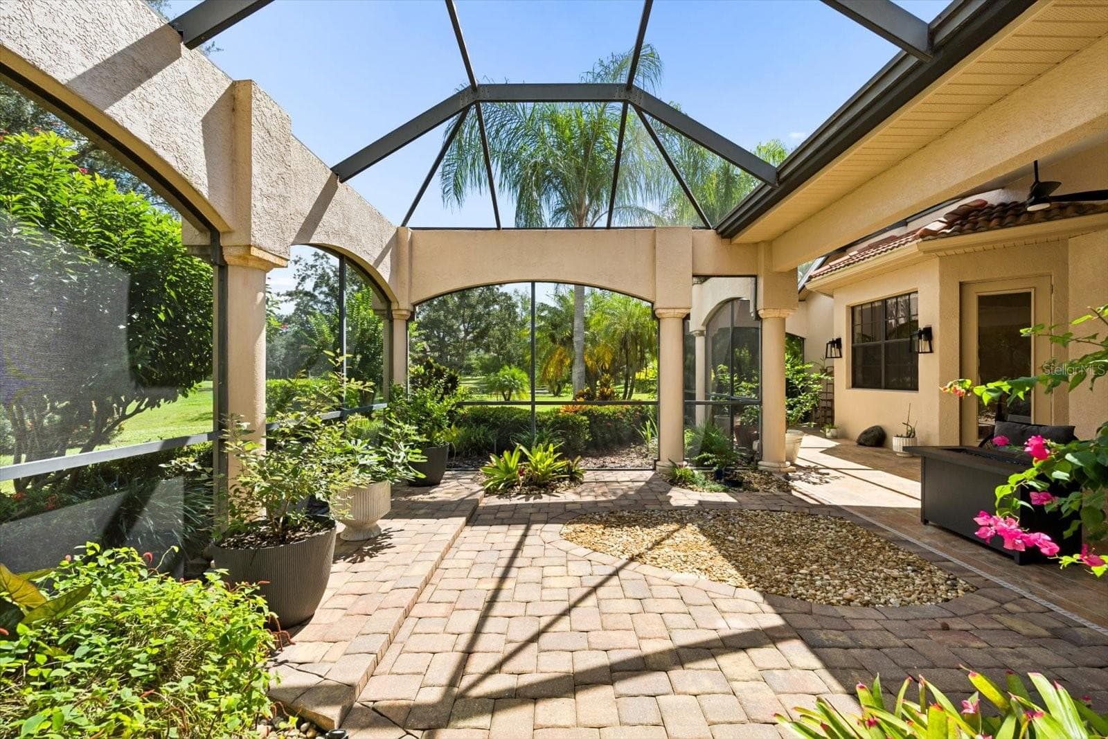 Single Family Residence at 7047 VILAMOURA PL, LAKEWOOD RANCH, photo 33 of 44