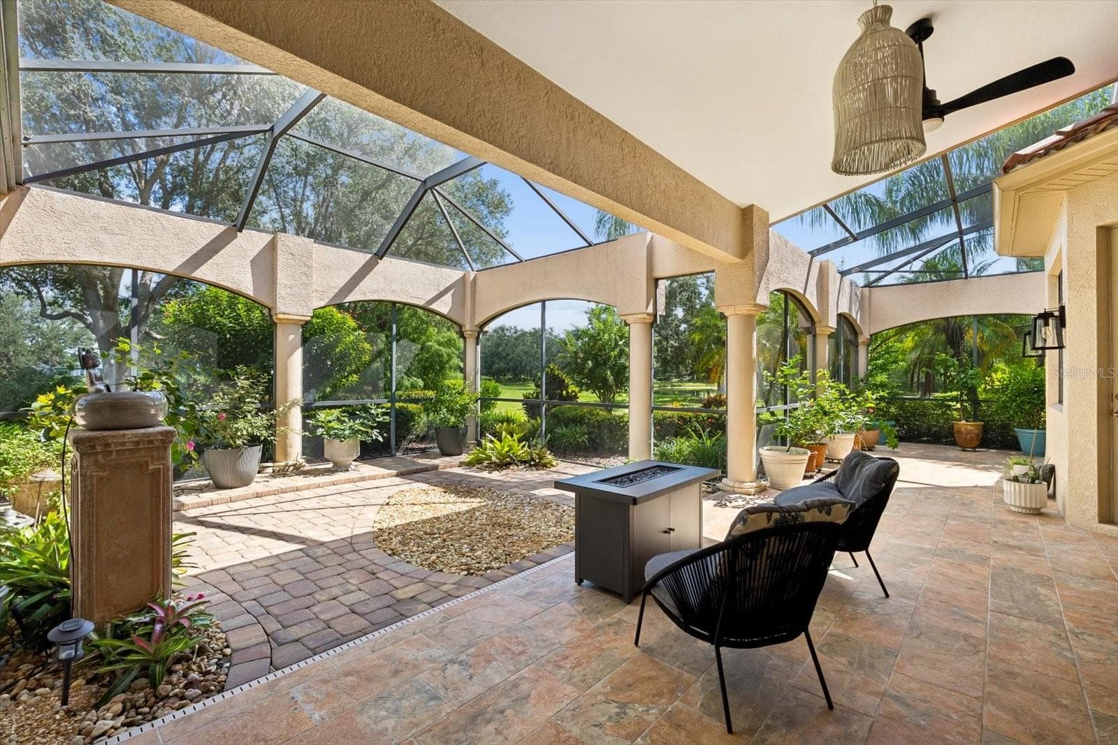 Single Family Residence at 7047 VILAMOURA PL, LAKEWOOD RANCH, photo 34 of 44