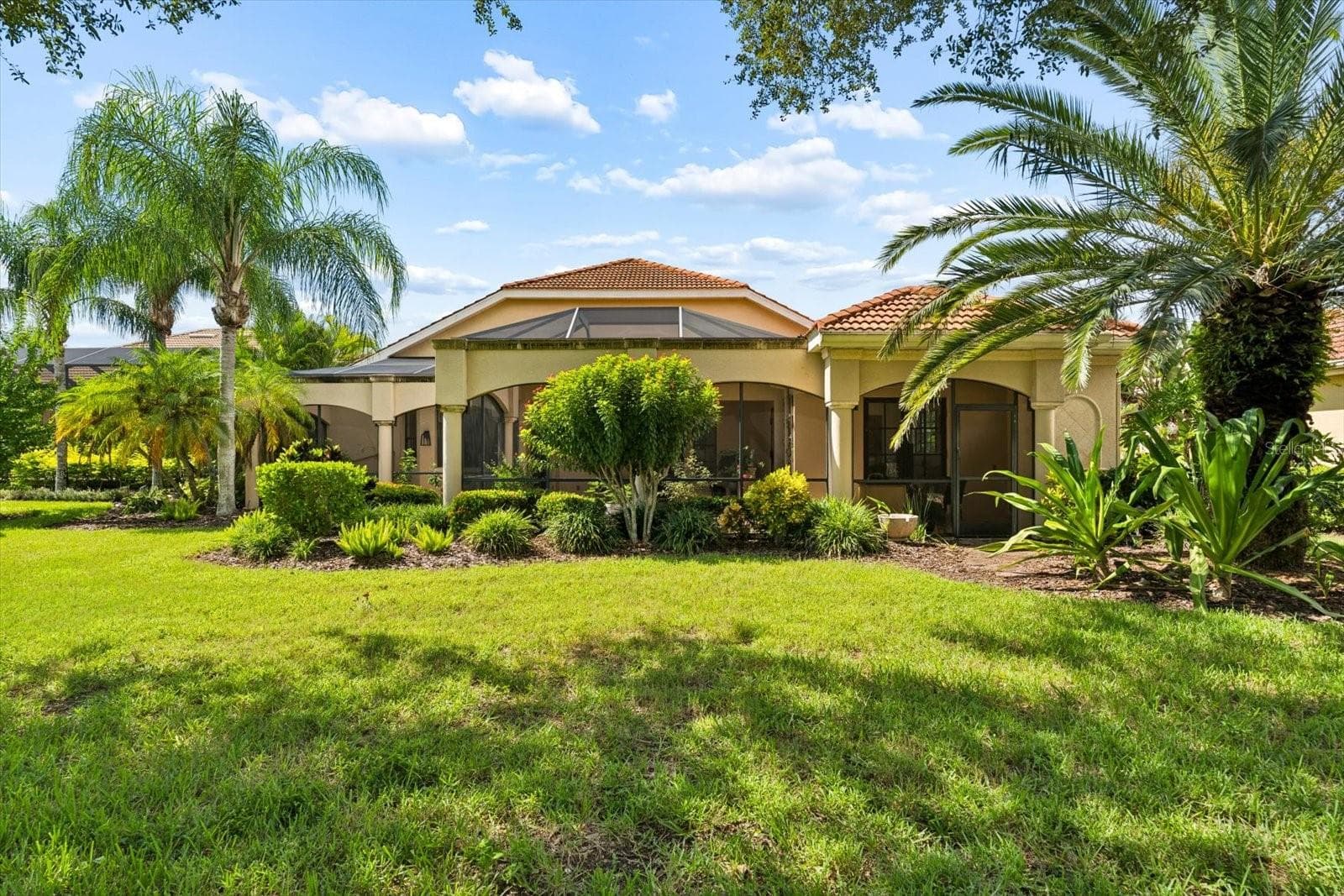 Single Family Residence at 7047 VILAMOURA PL, LAKEWOOD RANCH, photo 35 of 44