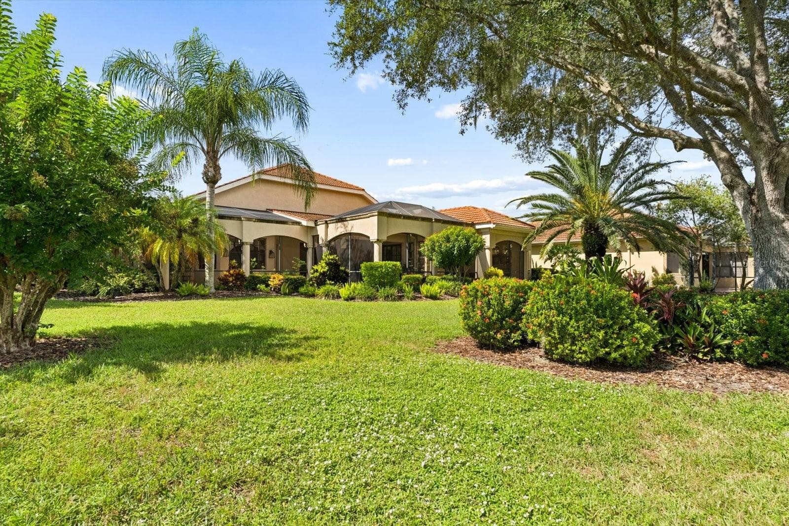 Single Family Residence at 7047 VILAMOURA PL, LAKEWOOD RANCH, photo 36 of 44