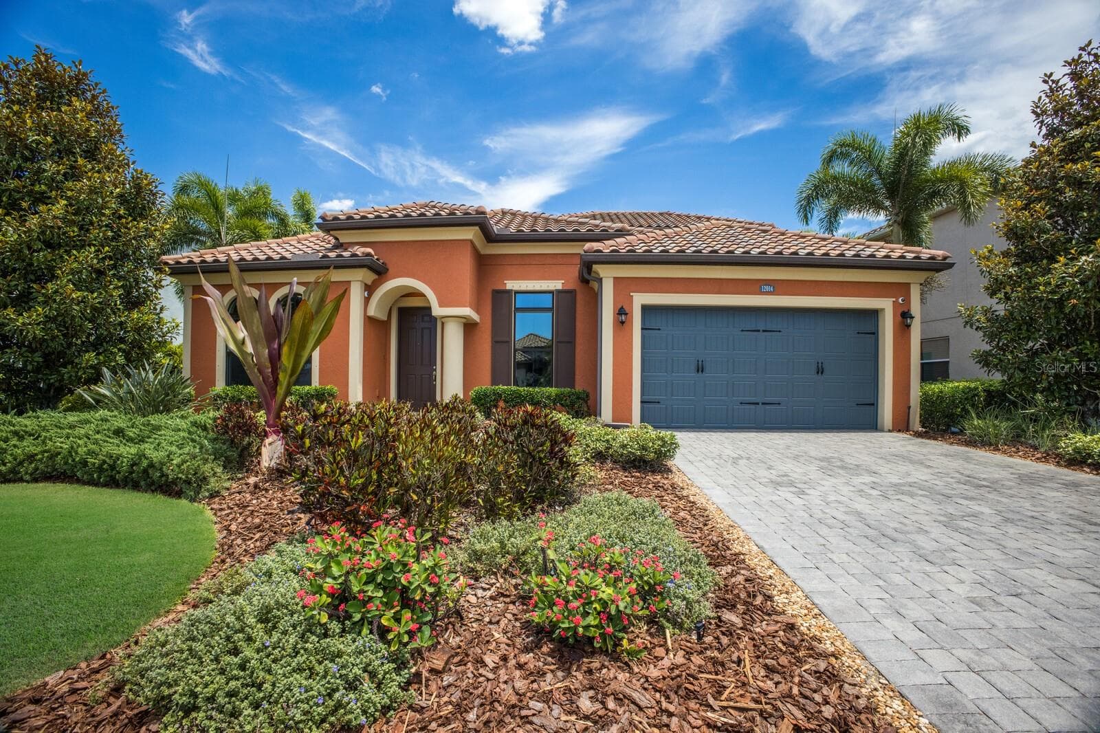 Single Family Residence at 12014 PERENNIAL PL, LAKEWOOD RANCH, photo 2 of 75