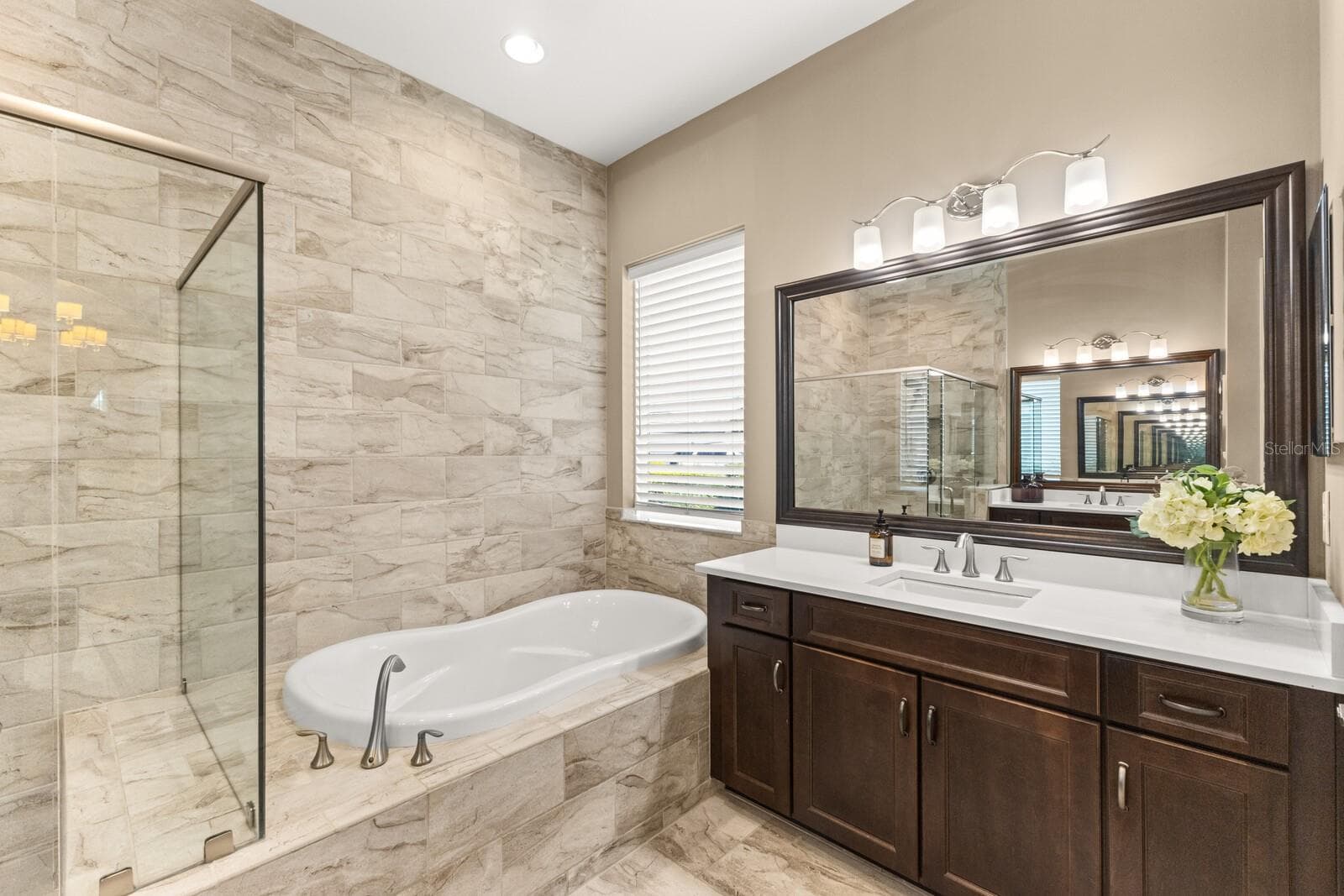 Single Family Residence at 12014 PERENNIAL PL, LAKEWOOD RANCH, photo 38 of 75