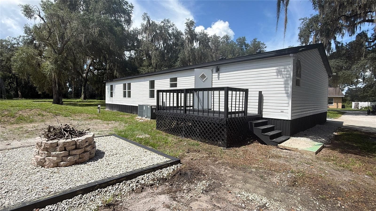 Manufactured Home at 1155 N BEACH PARK DR, INVERNESS, photo 4 of 65