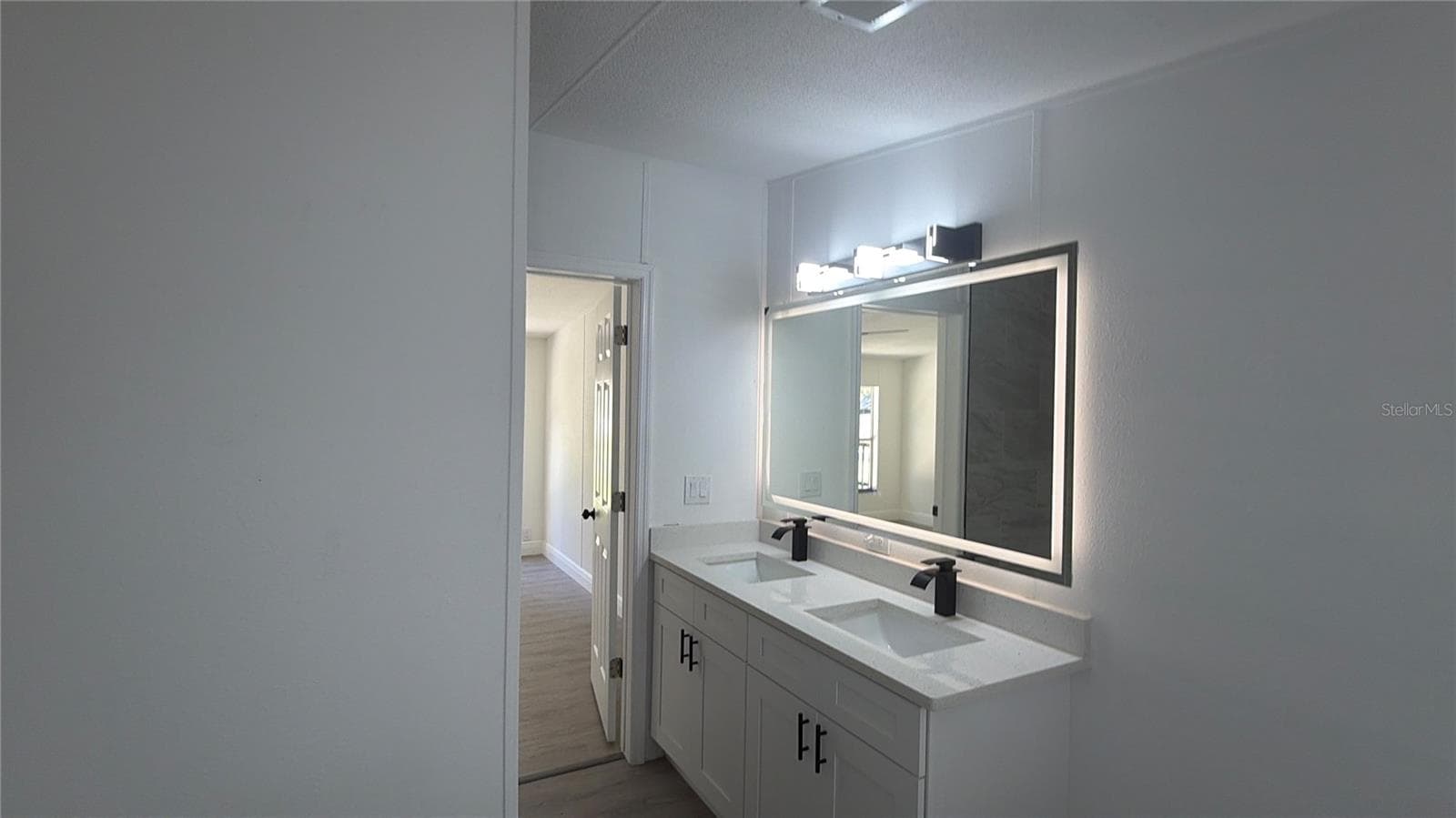 Manufactured Home at 1155 N BEACH PARK DR, INVERNESS, photo 15 of 65