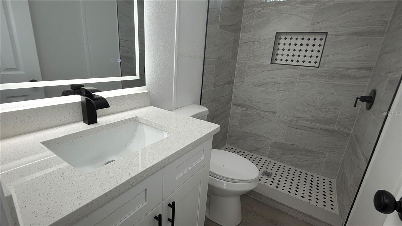 Manufactured Home at 1155 N BEACH PARK DR, INVERNESS, photo 18 of 65