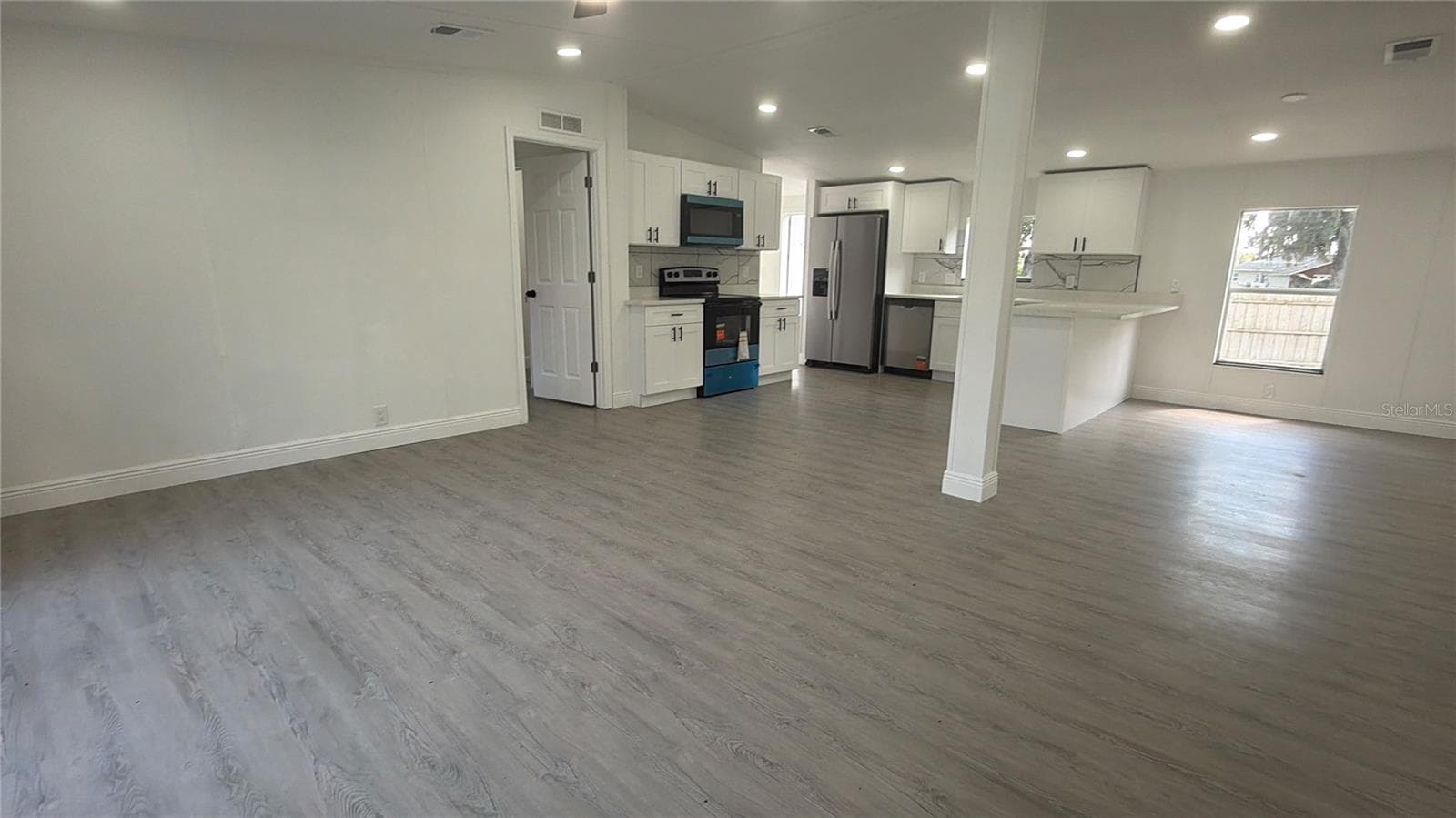 Manufactured Home at 1155 N BEACH PARK DR, INVERNESS, photo 25 of 65