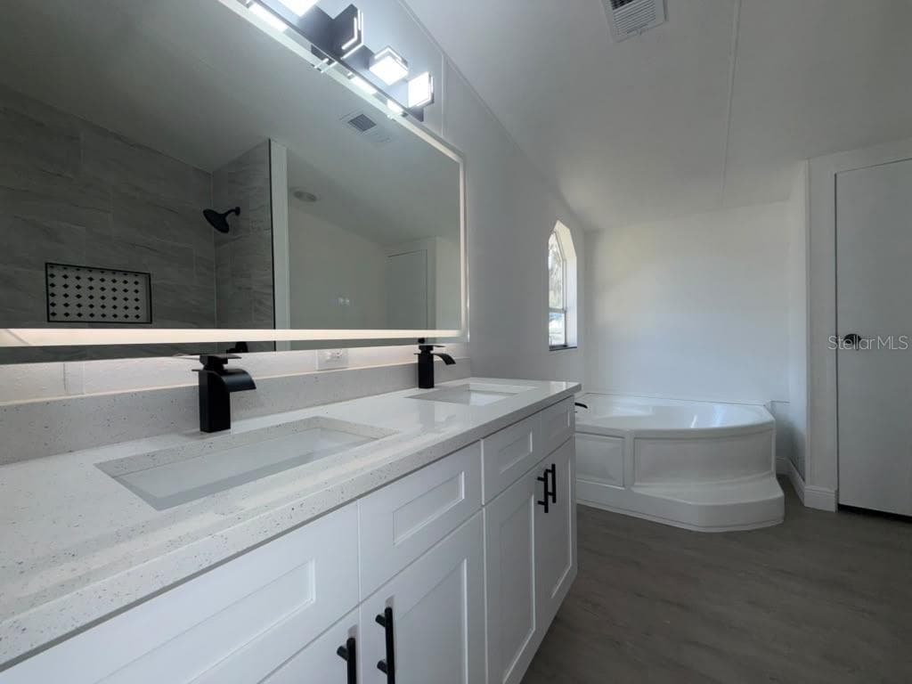 Manufactured Home at 1155 N BEACH PARK DR, INVERNESS, photo 30 of 65