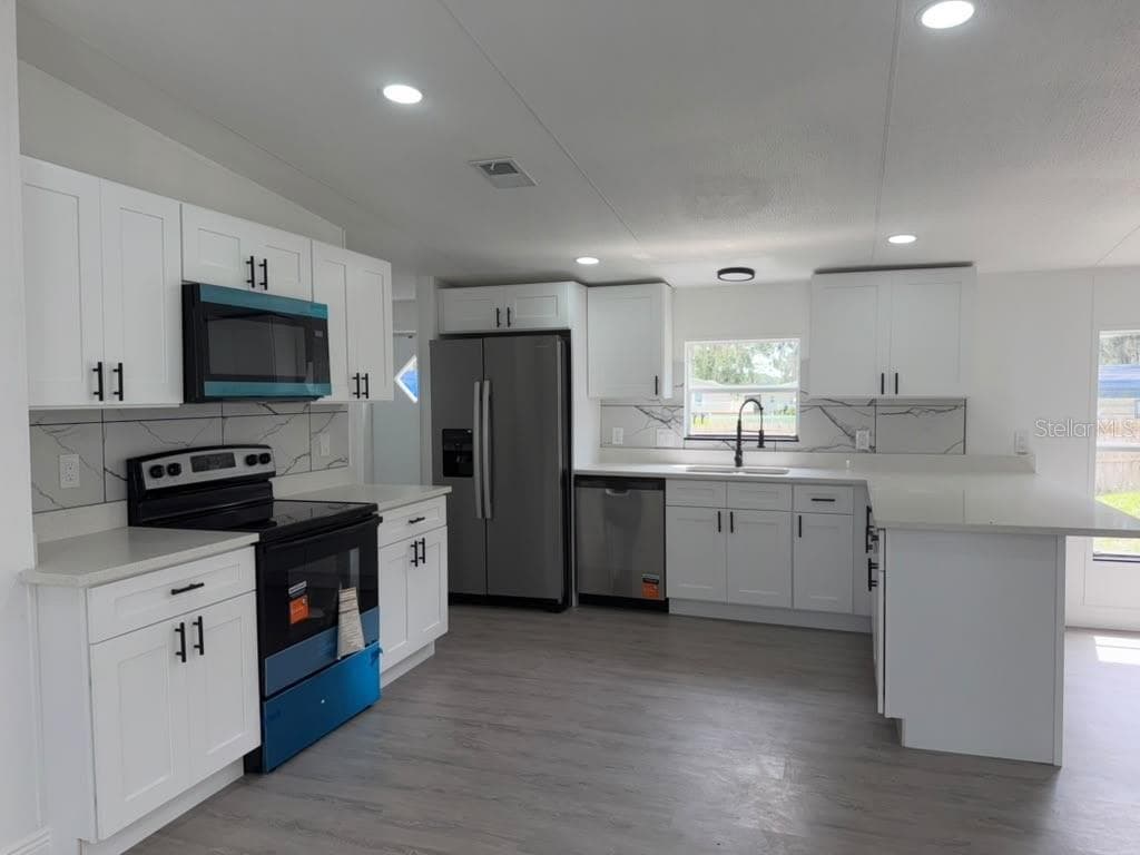 Manufactured Home at 1155 N BEACH PARK DR, INVERNESS, photo 11 of 65