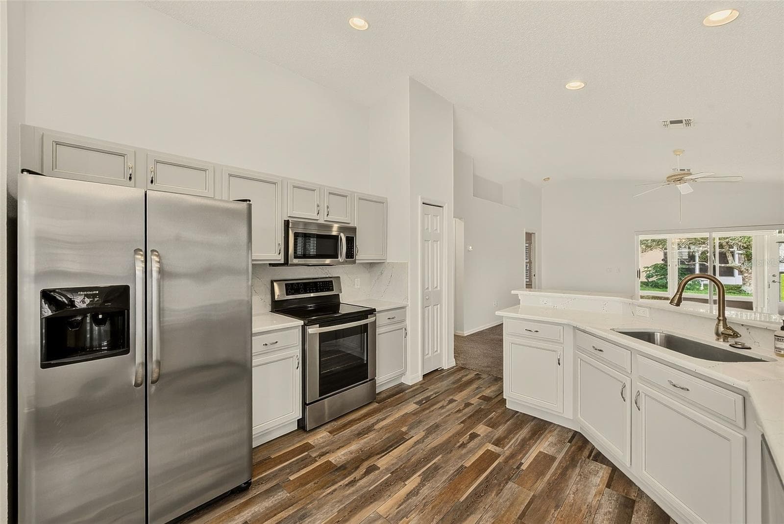 Villa at 11314 SHADOW MOSS CT, SPRING HILL, photo 8 of 27