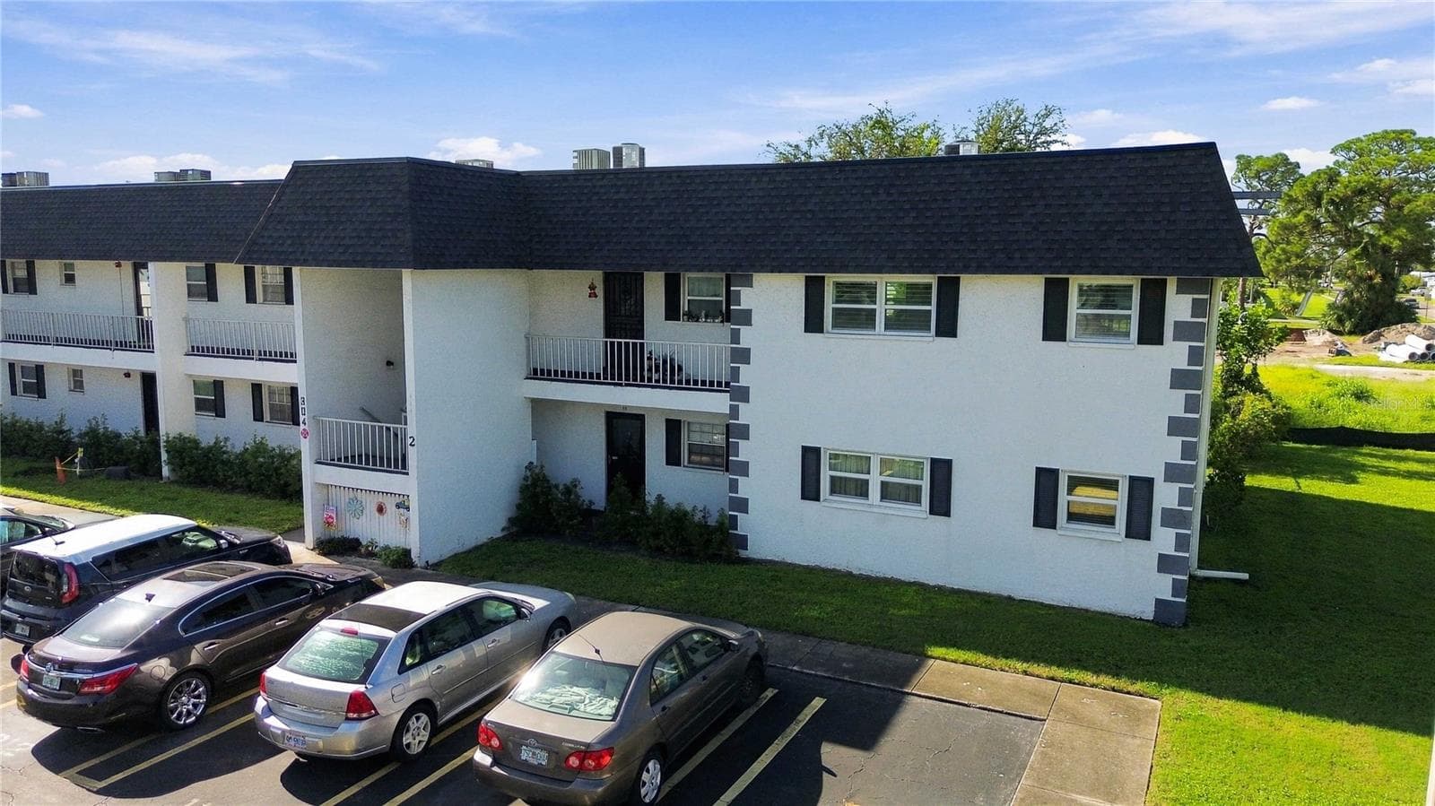 Condominium at 304 47TH AVENUE DR W #313, BRADENTON, photo 27 of 41