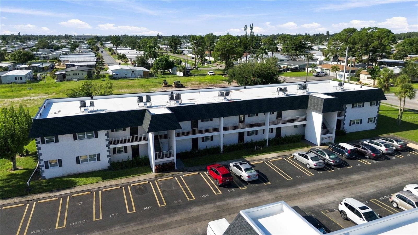 Condominium at 304 47TH AVENUE DR W #313, BRADENTON, photo 37 of 41