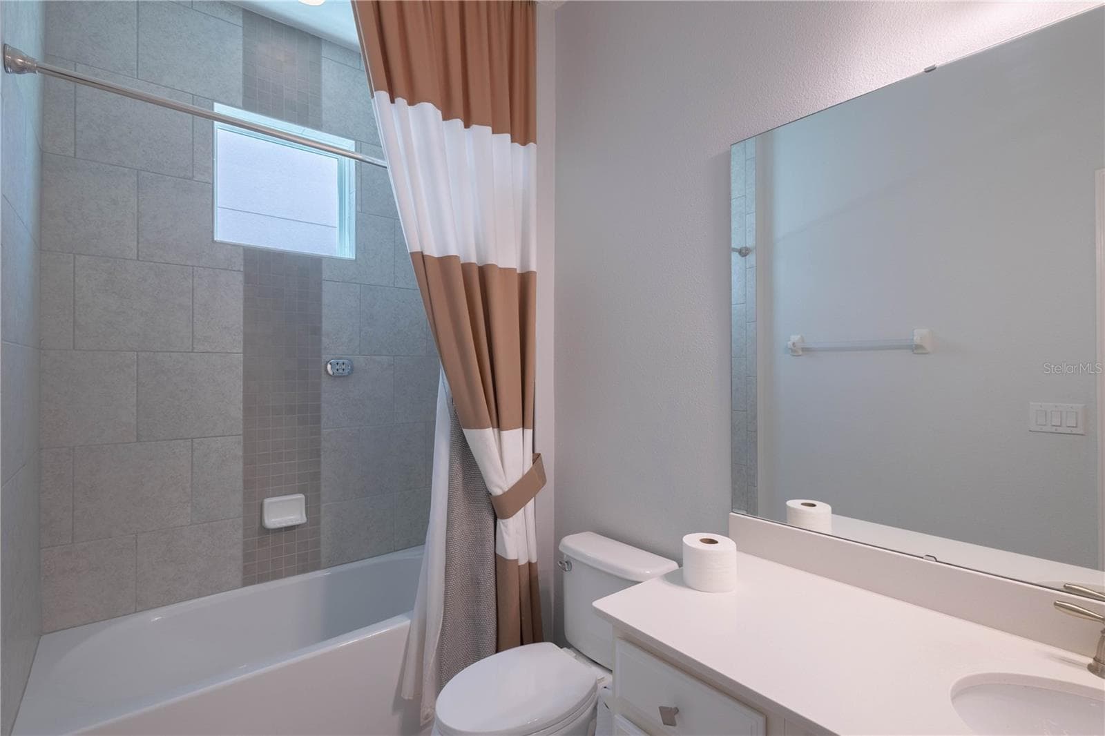 Single Family Residence at 7214 PARADISO DR, APOLLO BEACH, photo 27 of 58