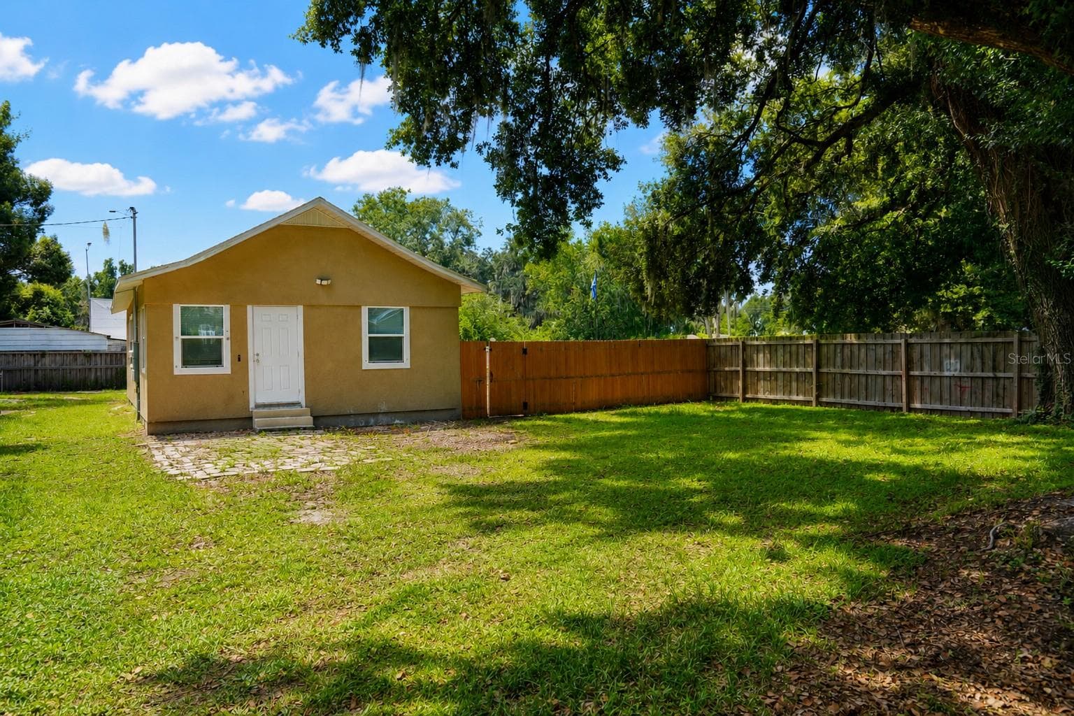 2503 N WILDER LOOP