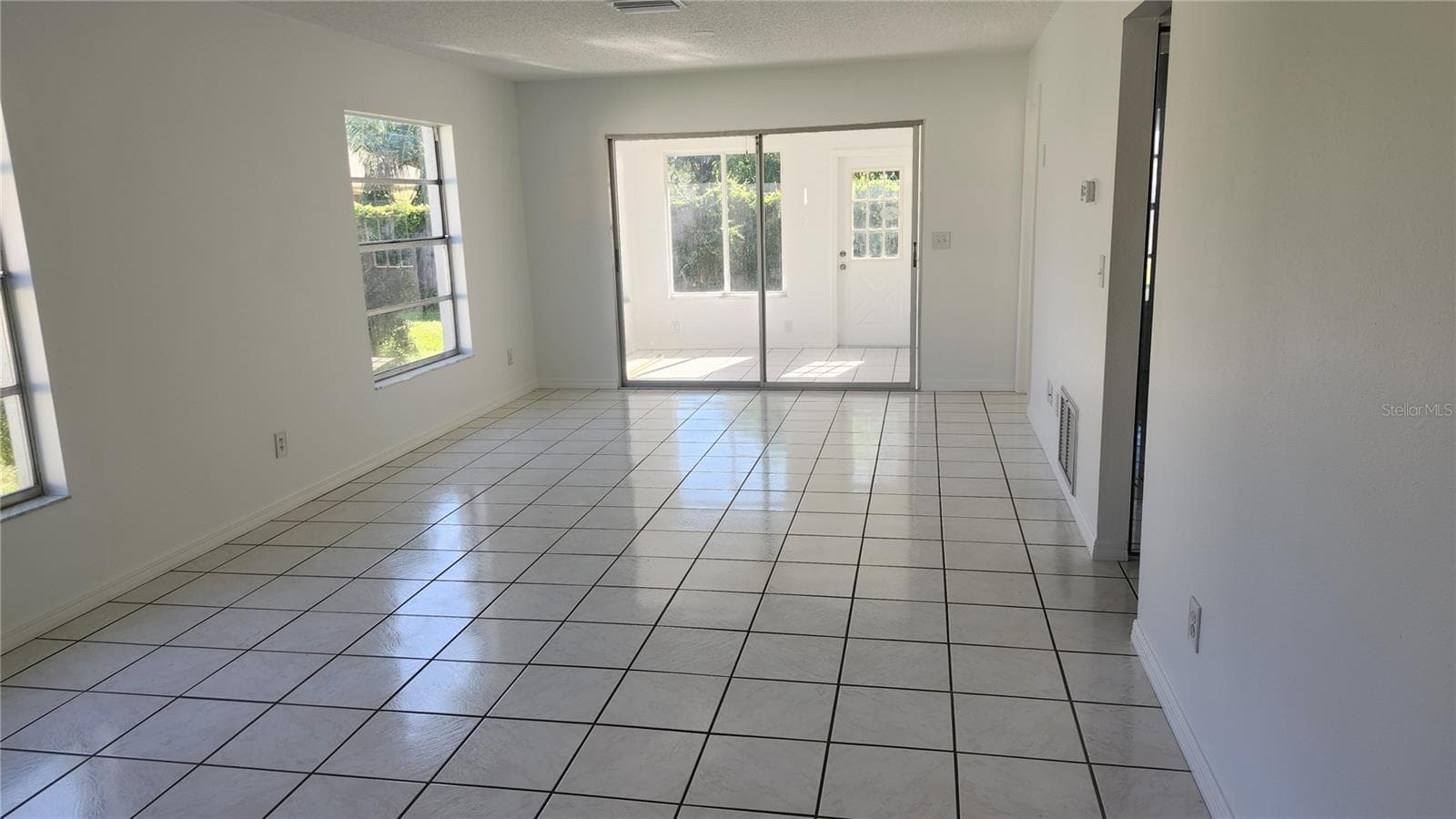 Condominium at 4007 78TH ST W #4007, BRADENTON, photo 4 of 20