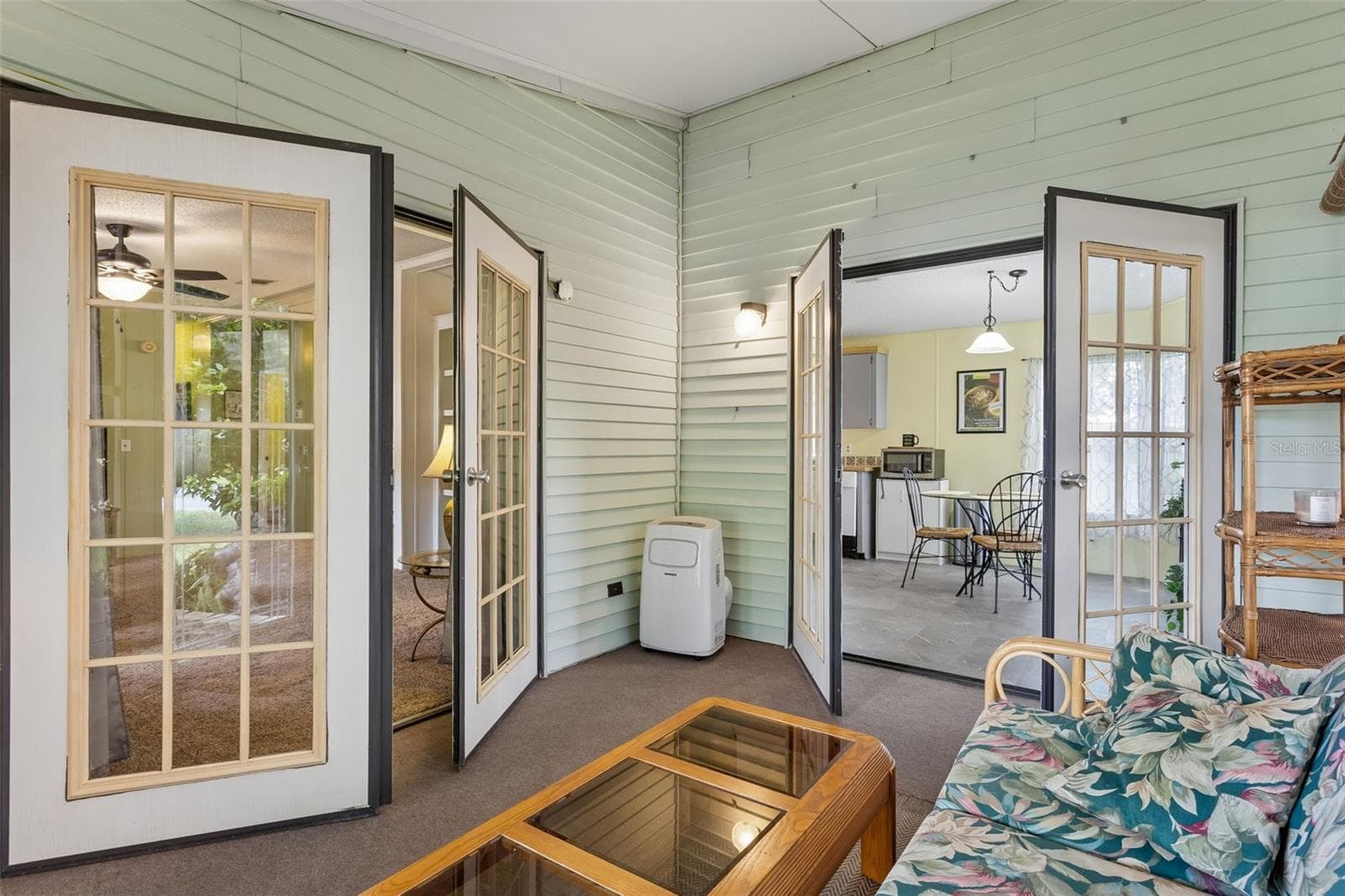 Manufactured Home at 25040 BETTON HL, LEESBURG, photo 9 of 20