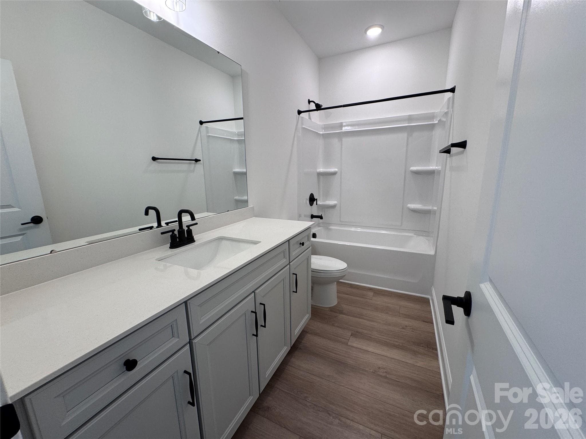 Bath 2 - Monroe