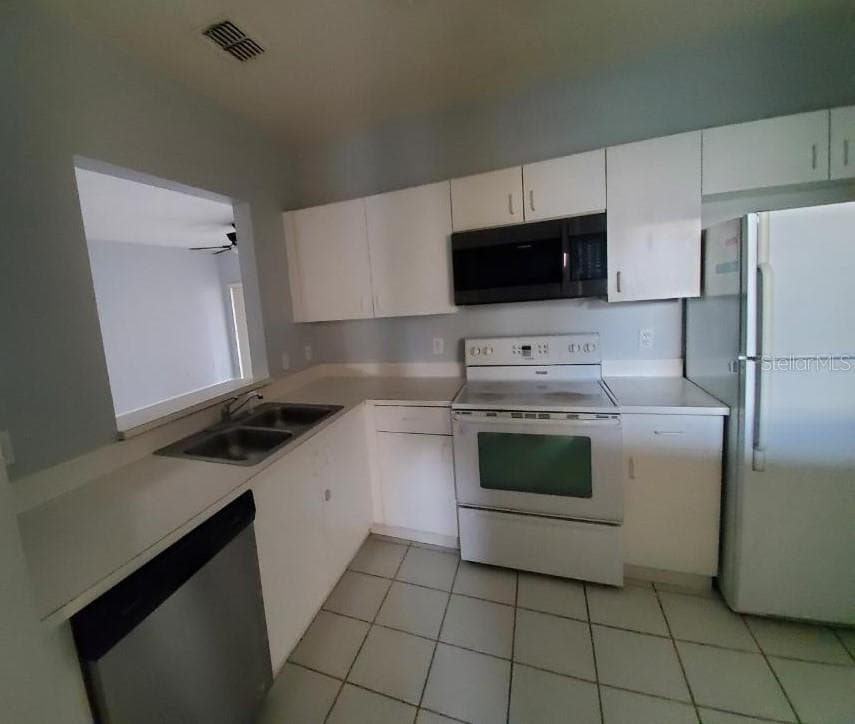 Condominium at 13215 VILLA VISTA DR #203, ORLANDO, photo 3 of 5
