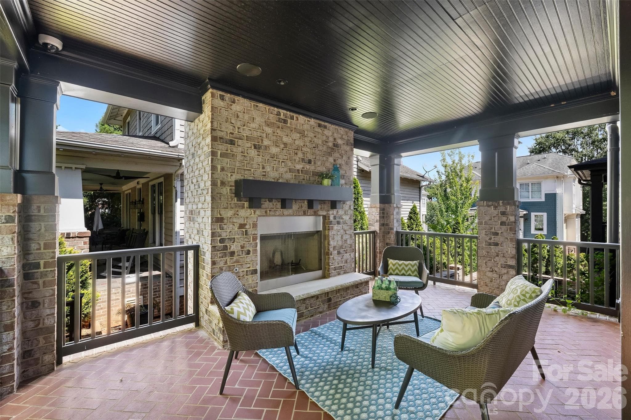 Wood burning fireplace - 423 S Summit Avenue, Charlotte