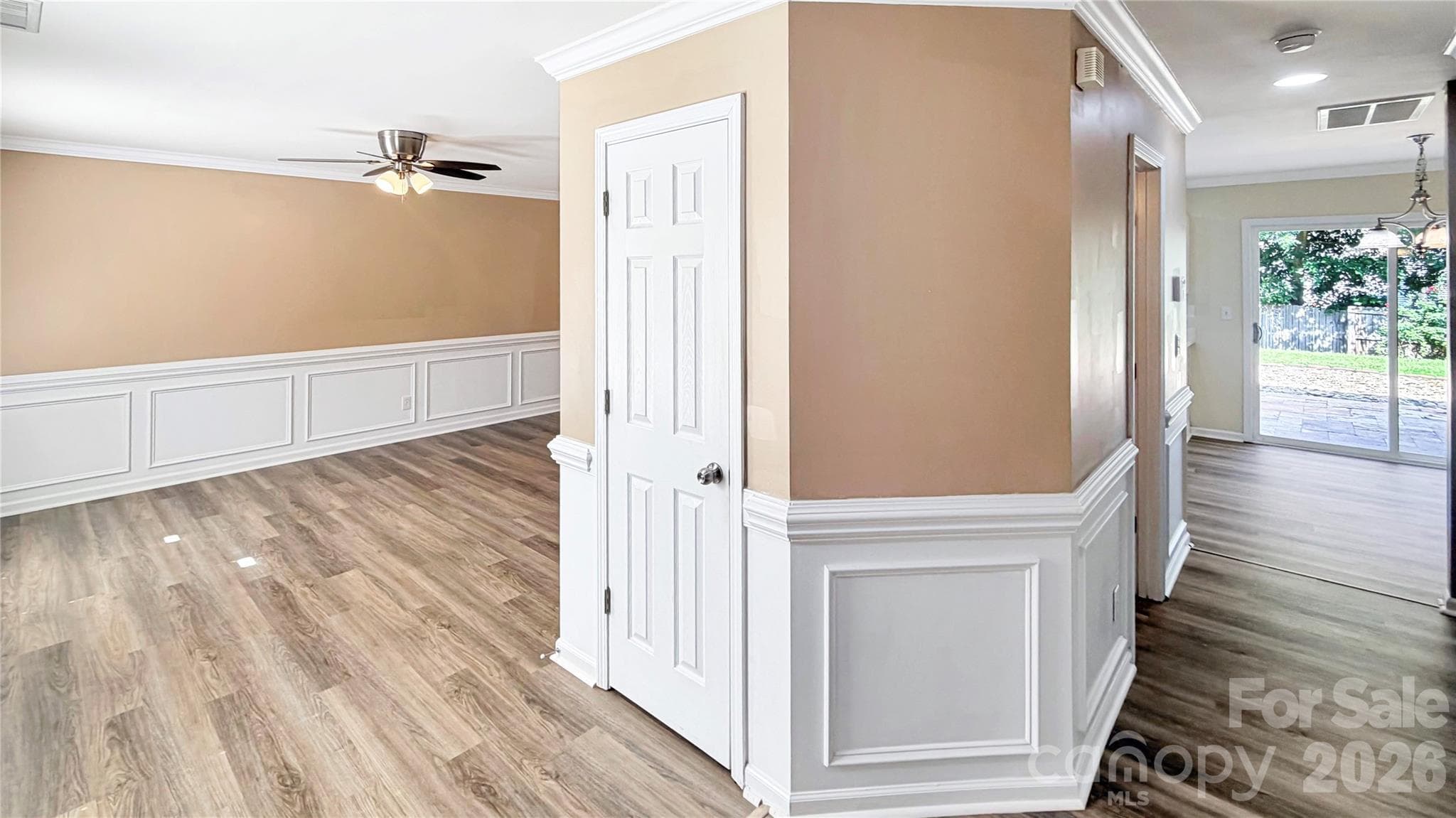 Single Family Residence at 9334 Arbor Creek Drive, Charlotte, photo 17 of 21