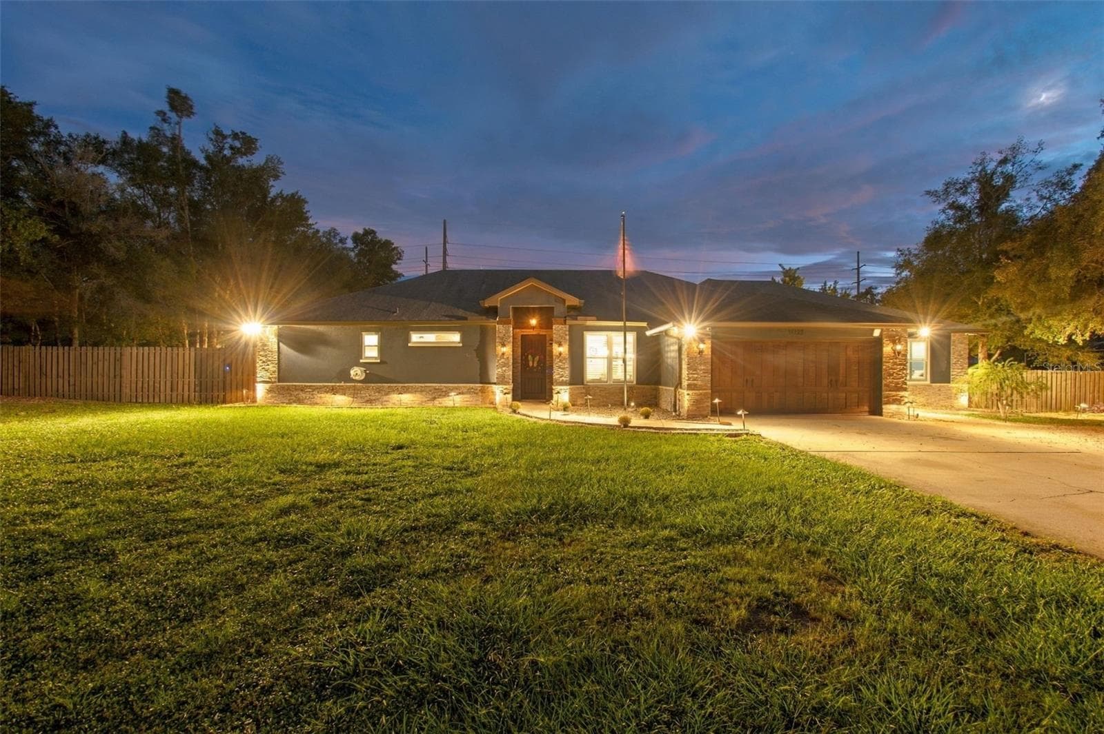 STUNNING - 14122 CHESTERFIELD TRL, HUDSON