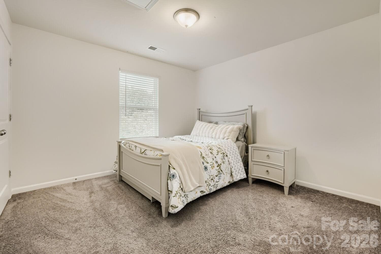 Single Family Residence at 133 Dawn Run Loop, Mooresville, photo 14 of 22