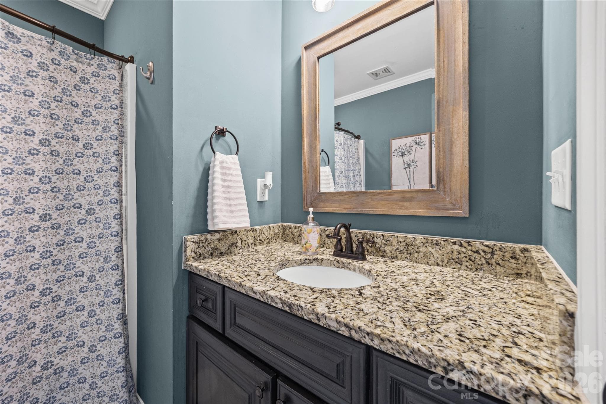 Full Bath #2 - 5517 E Highway 218 Highway, Monroe