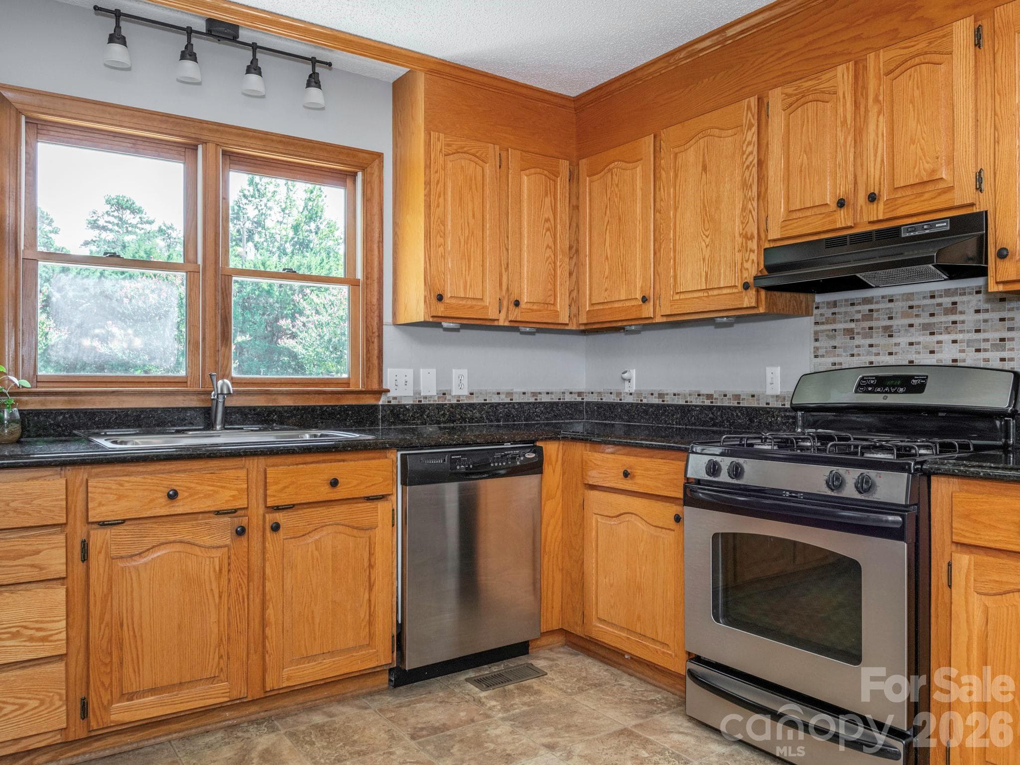 Single Family Residence at 2434 Plantation Road NW, Concord, photo 10 of 26