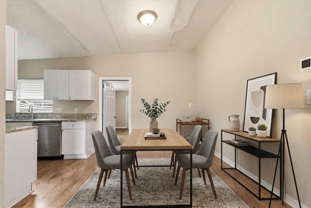 Virtually Staged - 6138 OAKCREST CIR, ORLANDO