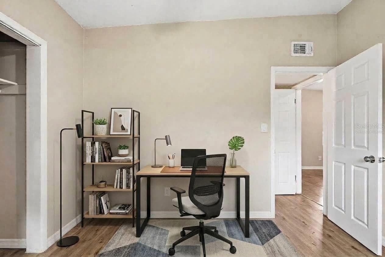 Virtually Staged - 6138 OAKCREST CIR, ORLANDO