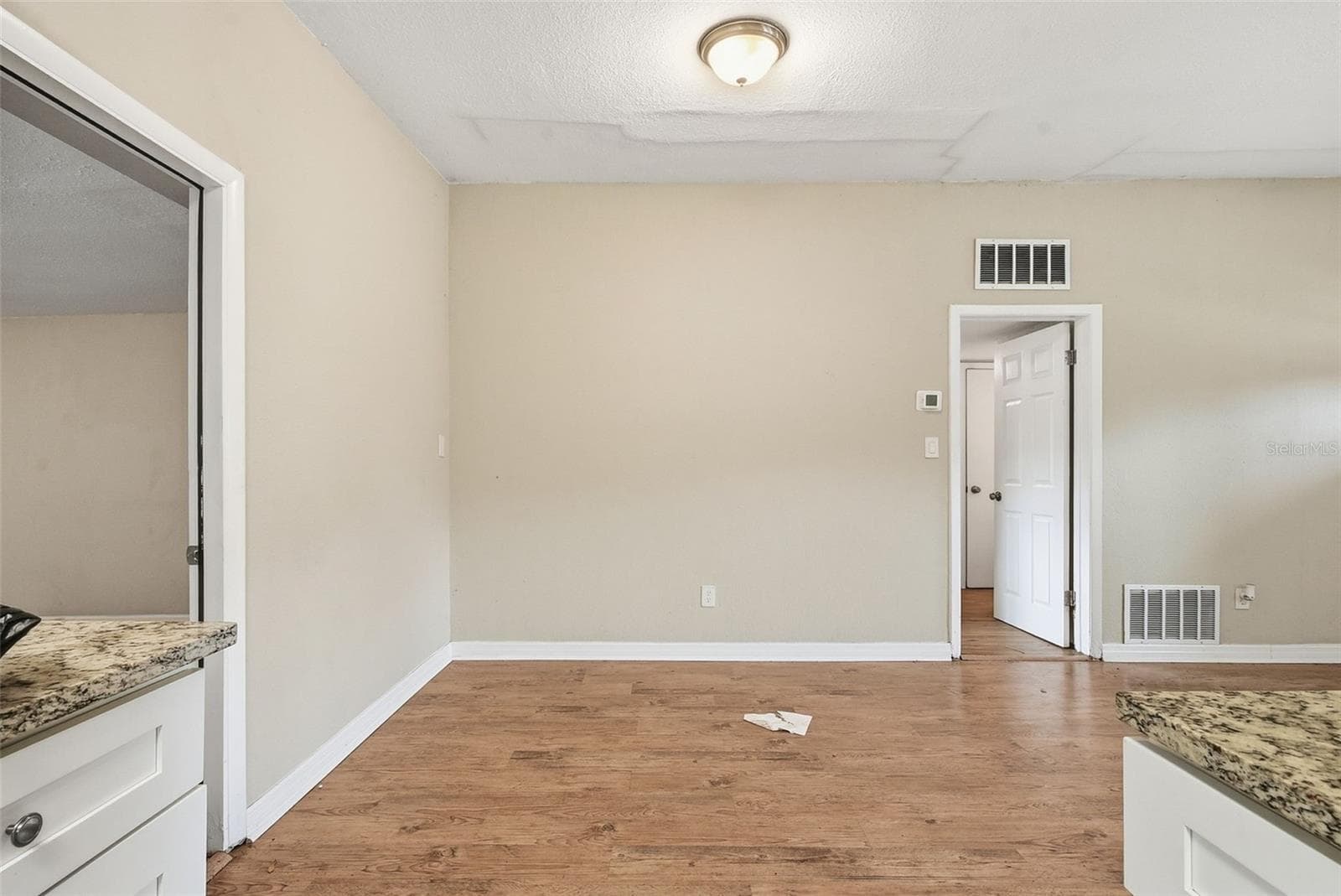 Single Family Residence at 6138 OAKCREST CIR, ORLANDO, photo 12 of 42
