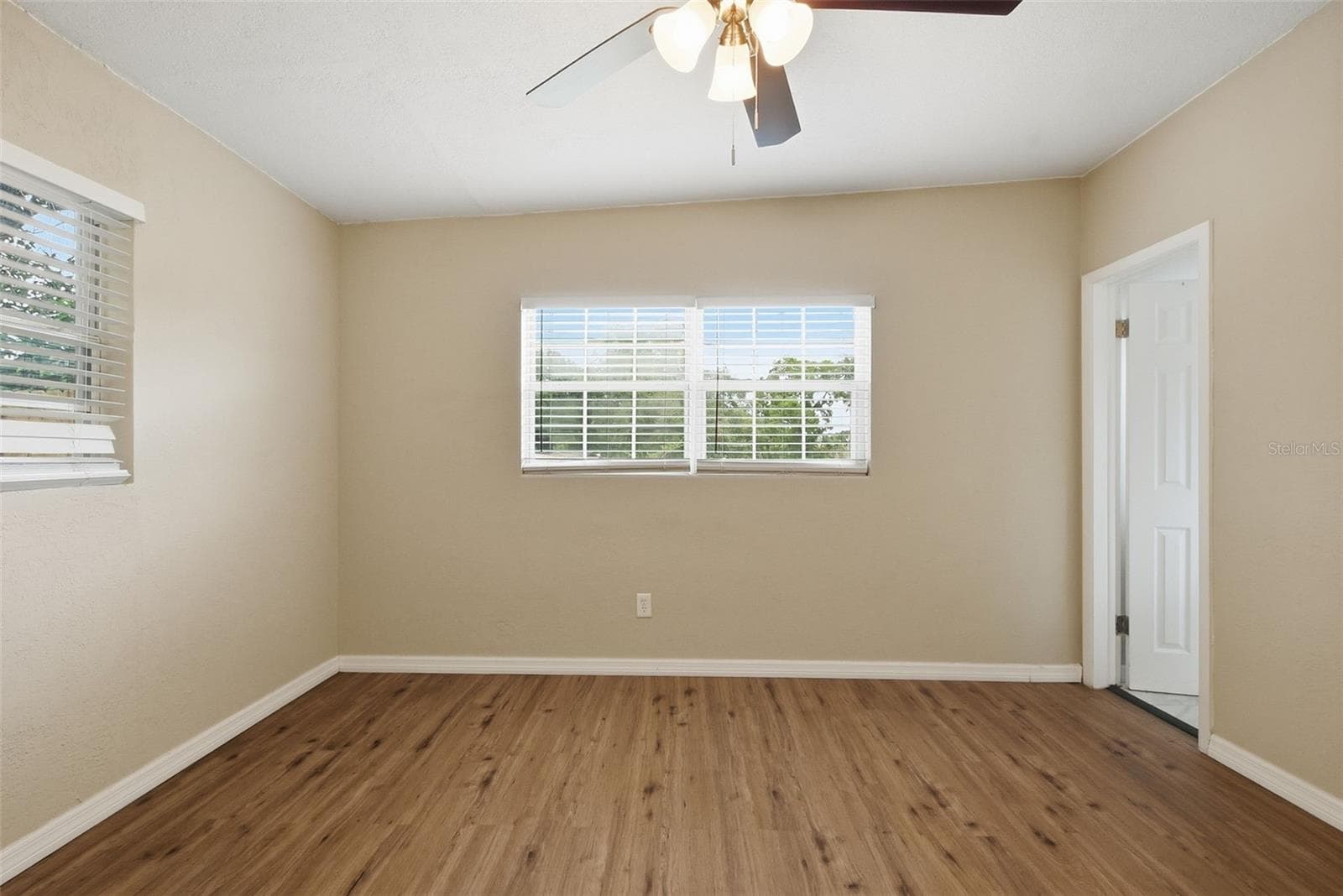 Single Family Residence at 6138 OAKCREST CIR, ORLANDO, photo 23 of 42