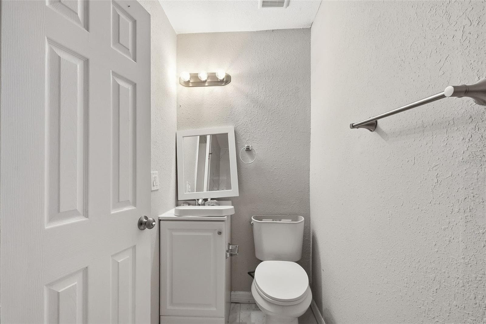 Single Family Residence at 6138 OAKCREST CIR, ORLANDO, photo 31 of 42