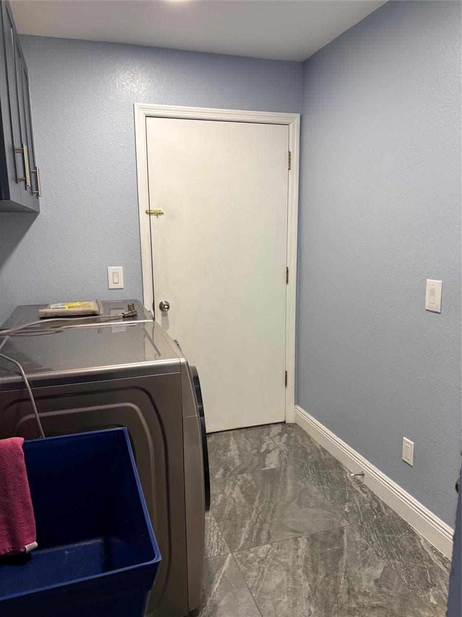 Laundry - 19005 SW 98TH LOOP, DUNNELLON