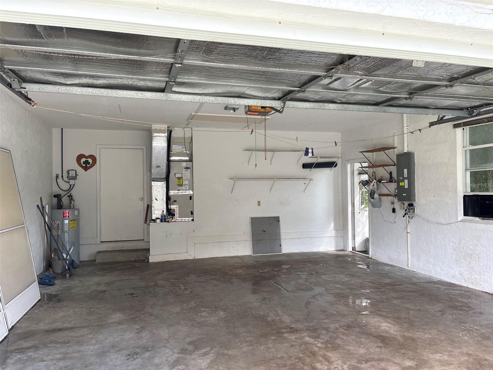 Two car garage with man door - 19005 SW 98TH LOOP, DUNNELLON