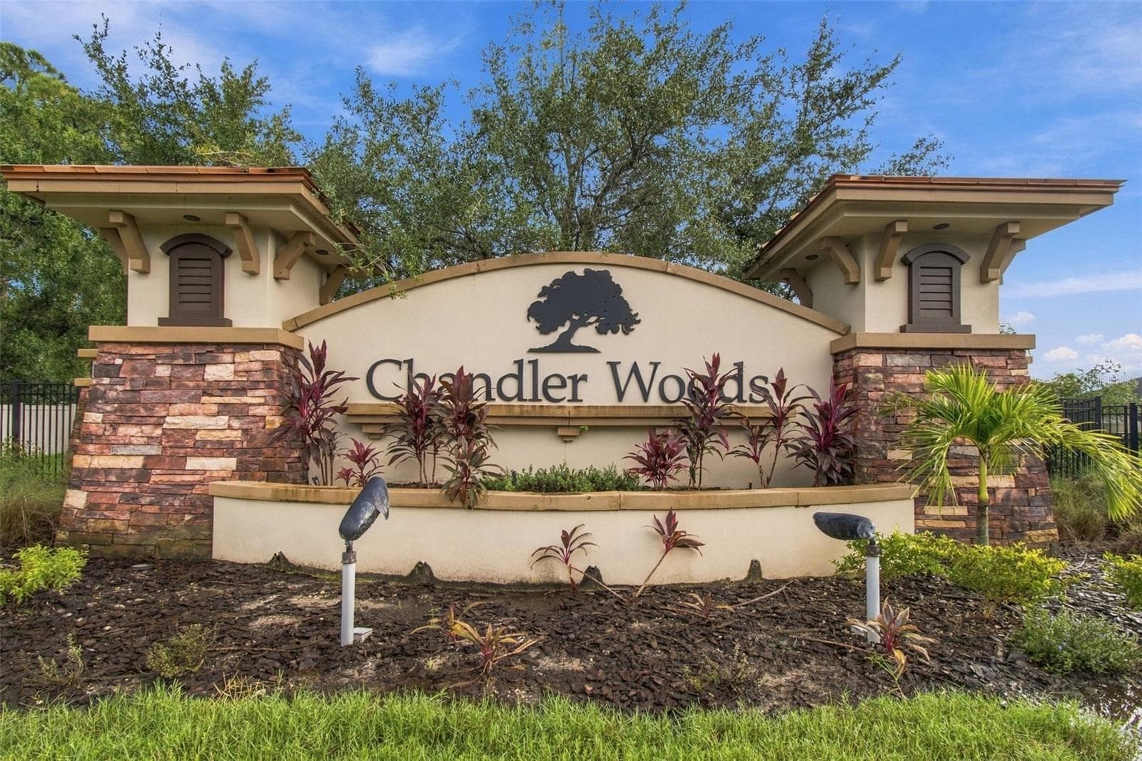Single Family Residence at 8021 WHITETAIL DEER WAY, TAMPA, photo 36 of 40