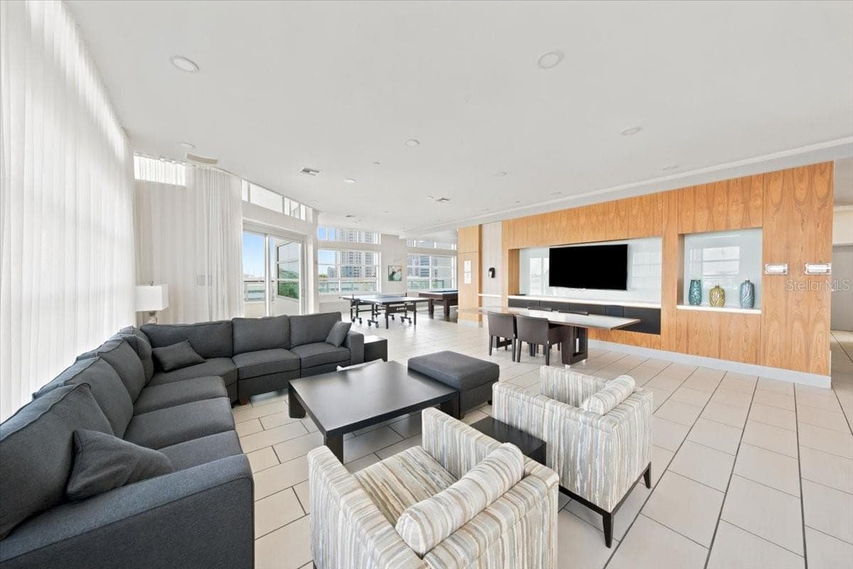 Entertaining Areas - 111 N 12TH ST #1704, TAMPA