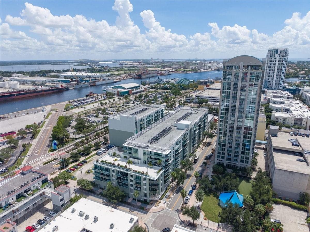 Prime location in the heart of Tampa's vibrant Channel District. - 111 N 12TH ST #1704, TAMPA