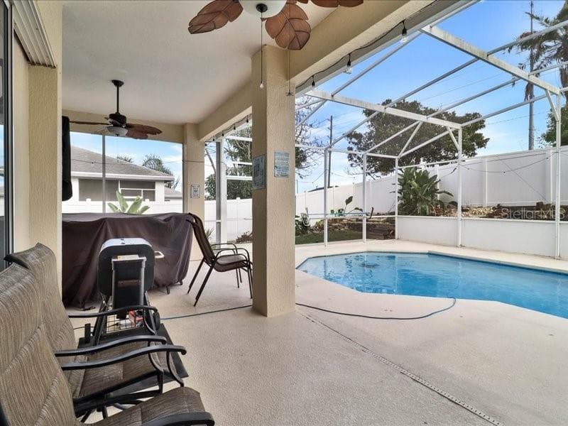 Saltwater Pool - 247 WESTWIND DR, DAVENPORT