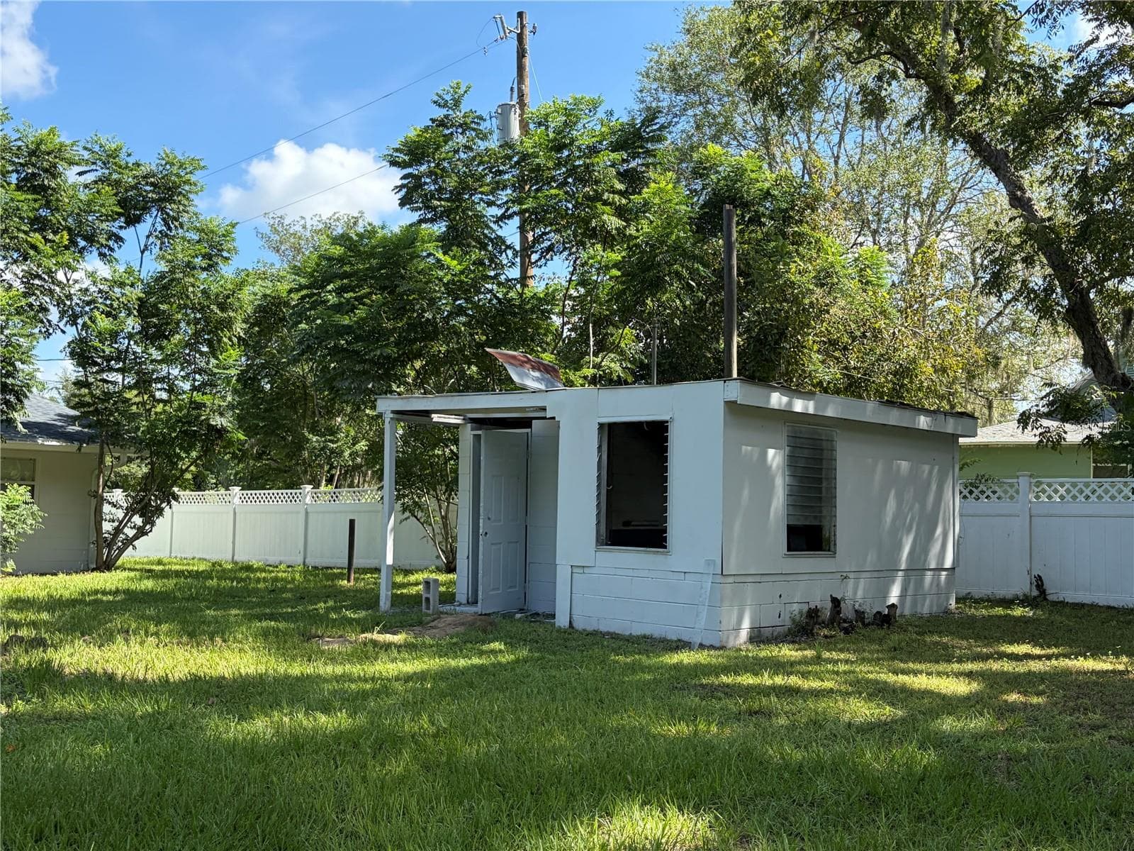 well house - 4651 SE 135TH PL, SUMMERFIELD
